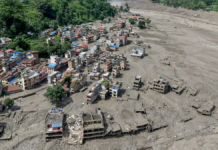 Nepal: hay al menos 160 muertos y 256 desaparecidos por una inundación